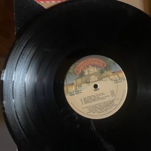 Vintage Vinyl Not reproductions or re-releases Multi-album sets of greatest hits